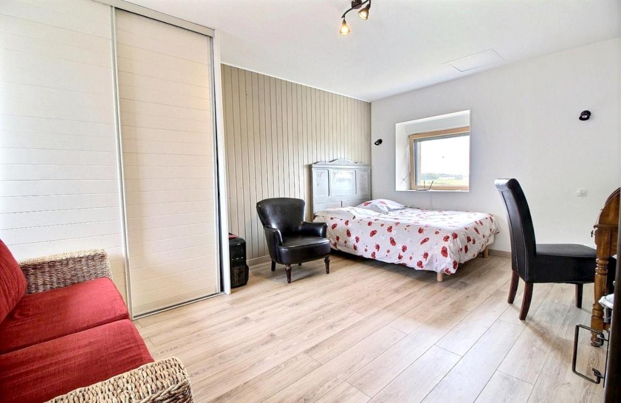 Maison Spacieuse A Plougonven Avec Jacuzzi Et Jardin 外观 照片