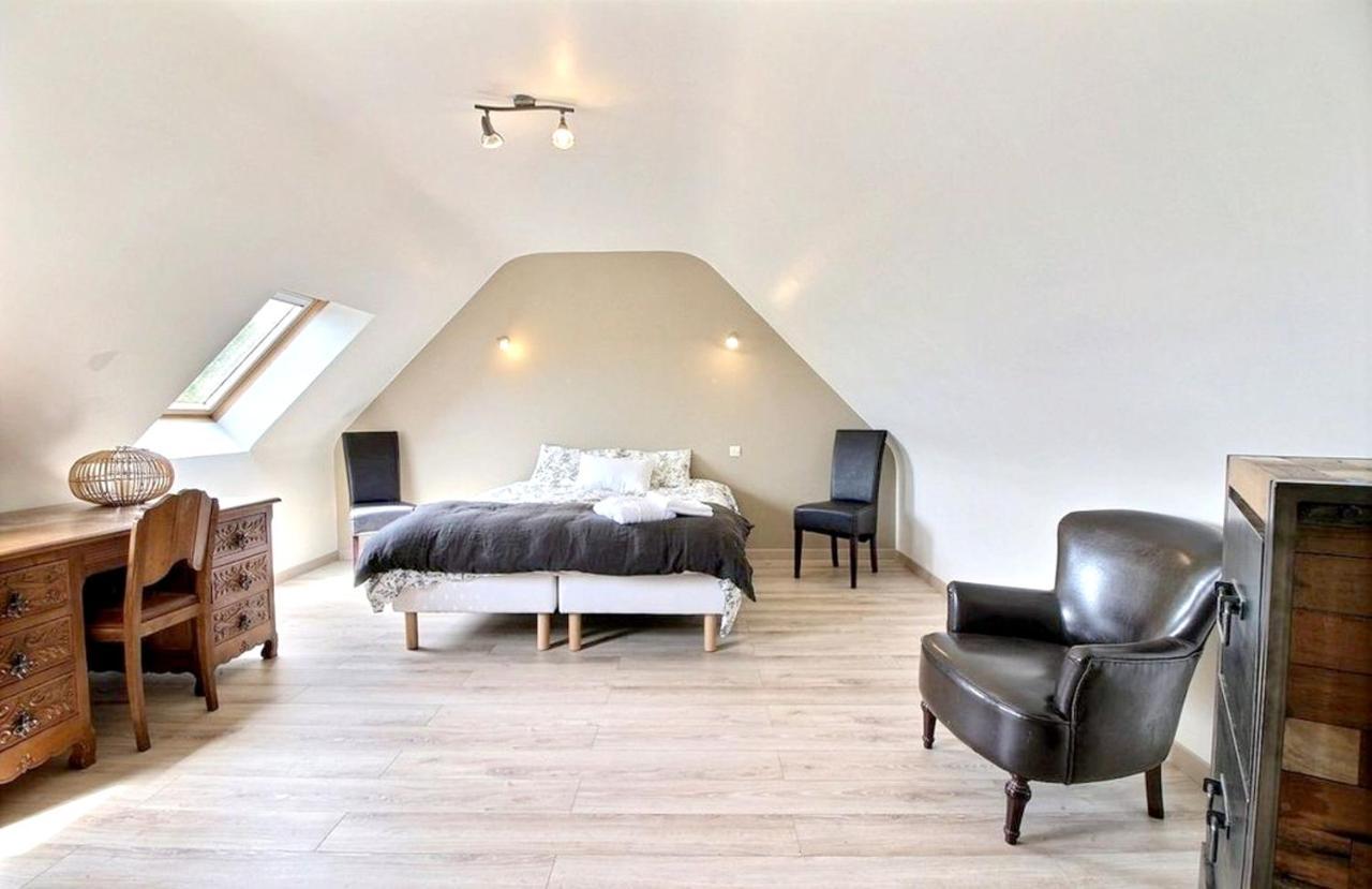 Maison Spacieuse A Plougonven Avec Jacuzzi Et Jardin 外观 照片