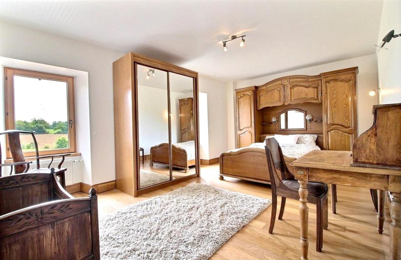 Maison Spacieuse A Plougonven Avec Jacuzzi Et Jardin 外观 照片