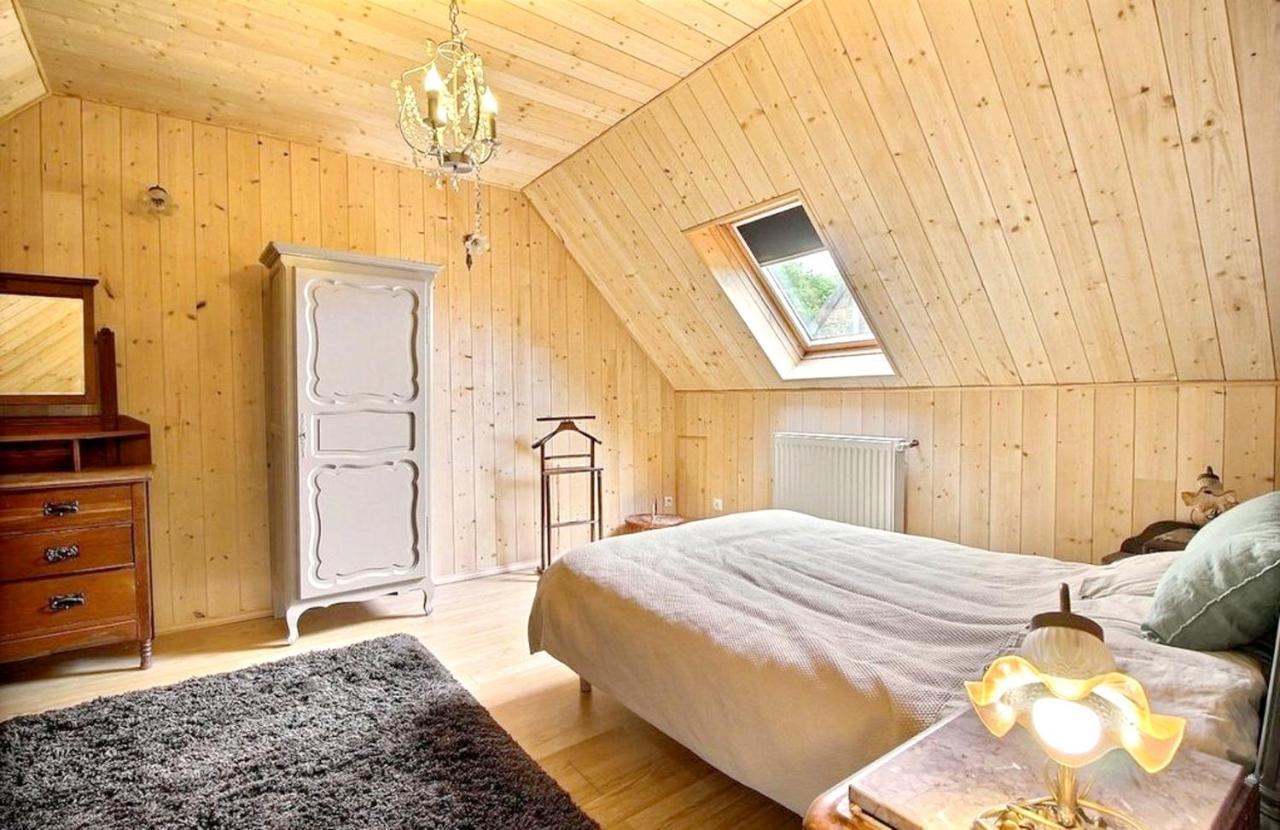 Maison Spacieuse A Plougonven Avec Jacuzzi Et Jardin 外观 照片